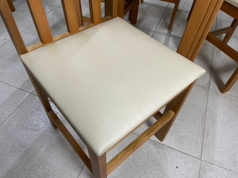 Mesa Eco Laminada 1.10m Com 4 Cadeiras Viena - Avelã - Imagem 3