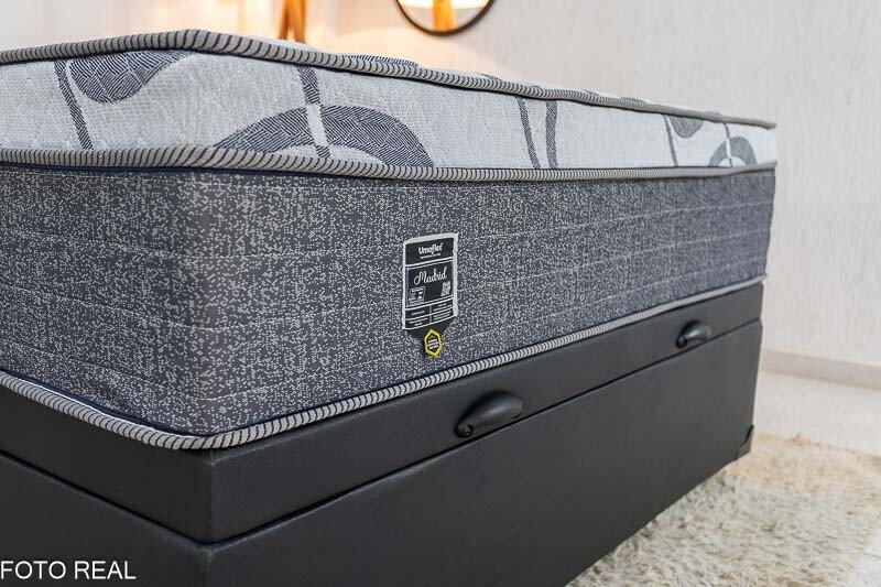 Box Baú Casal Eli Korino Preto Blindado + Colchão Casal Madrid Euro Molas Ensacadas 138x188x75 - Umaflex | Suporta até 240kg - Imagem 4